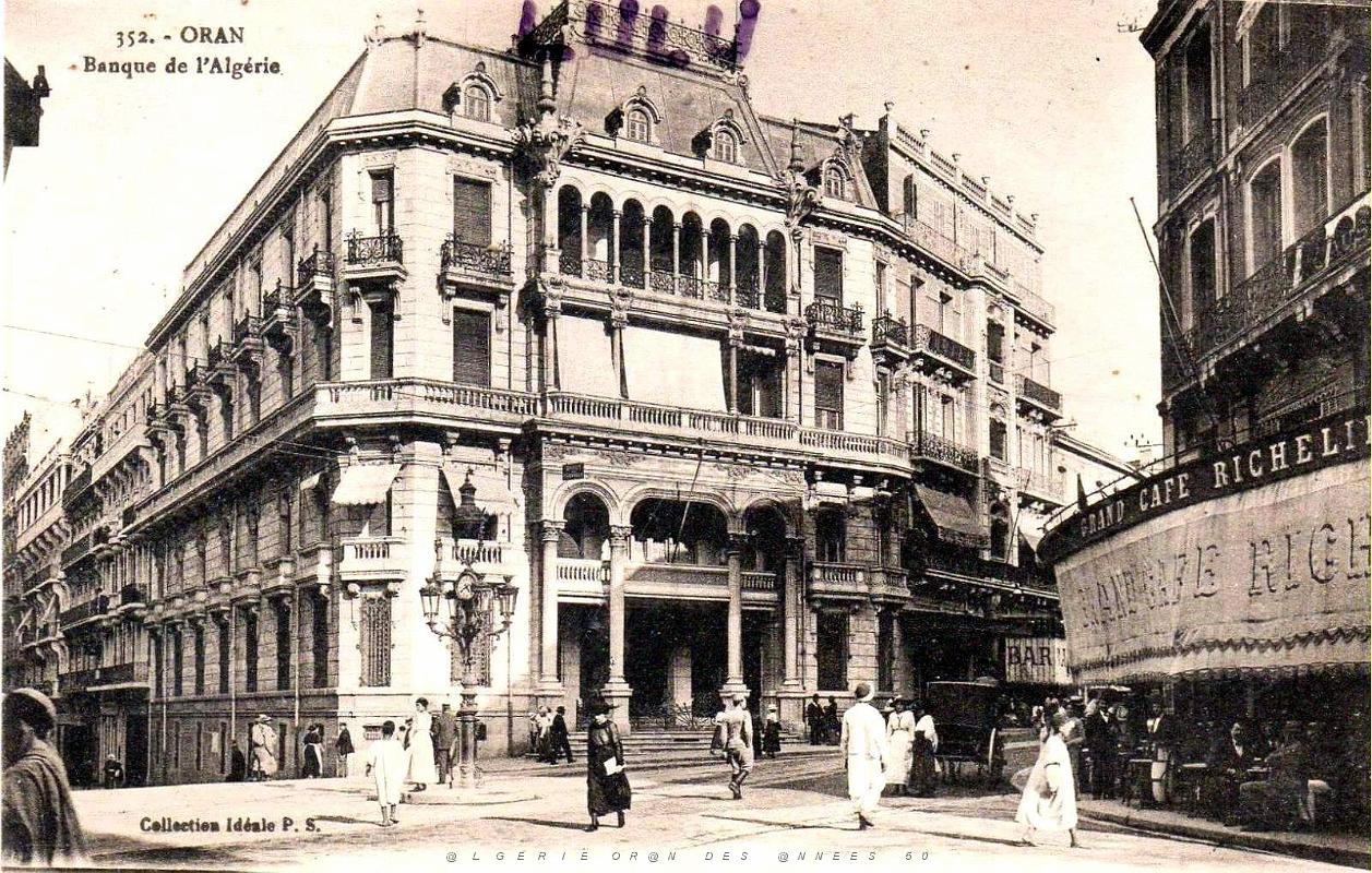 Oran - Place Villebois-Mareuil - Banque de l'Algerie.jpg